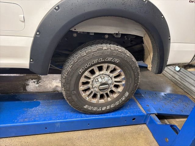 Certified 2021 Ford F350 Lariat w/ Lariat Ultimate Package image 4