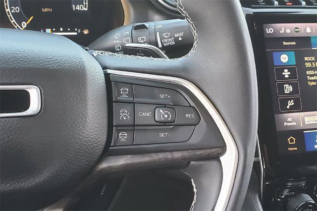 Used 2023 Jeep Grand Cherokee L Limited w/ Luxury Tech Group II image 14