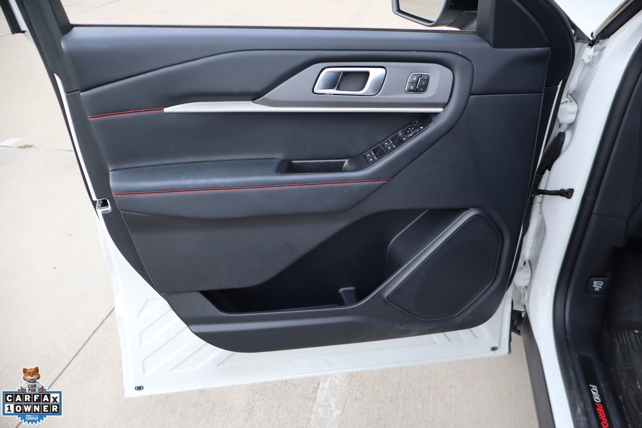 Certified 2025 Ford Explorer ST AWD/4WD image 11