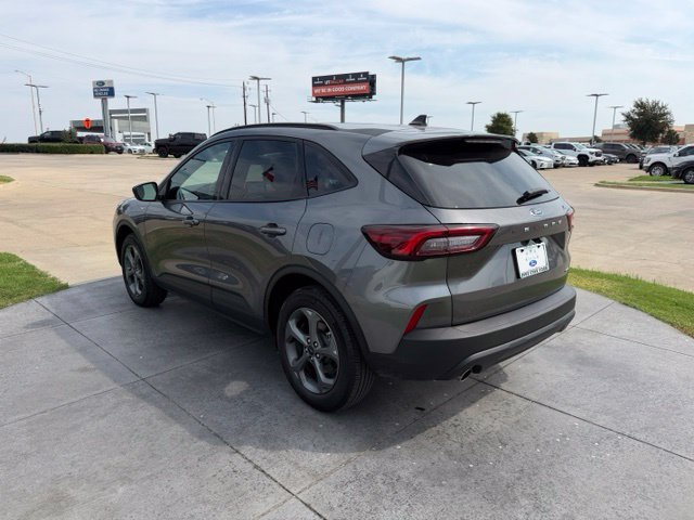 Certified 2025 Ford Escape ST-Line AWD/4WD image 5