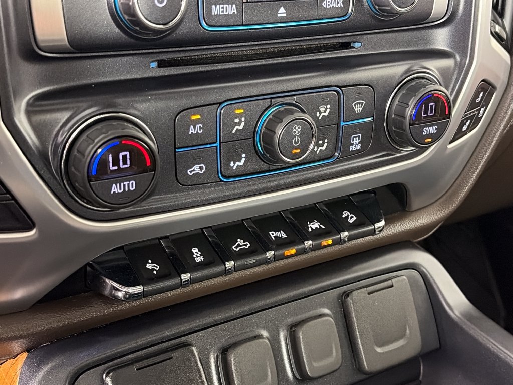 Used 2018 GMC Sierra 1500 SLT AWD/4WD image 21