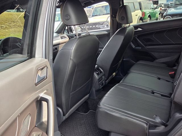 Used 2024 Volkswagen Tiguan SE R-Line FWD image 12
