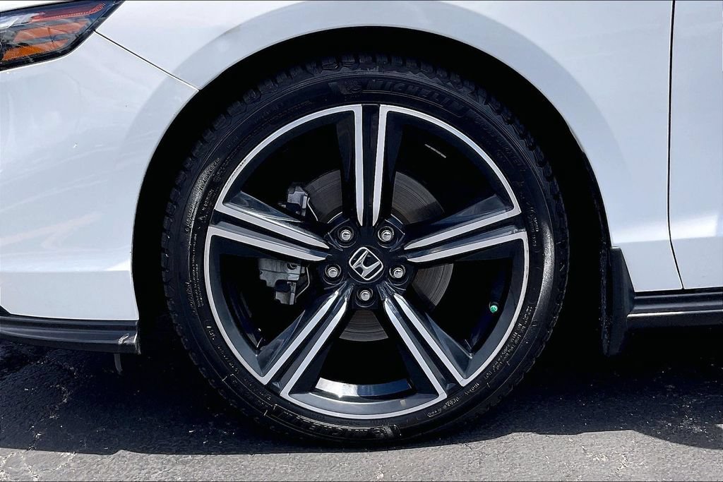 Used 2023 Honda Accord Sport image 8