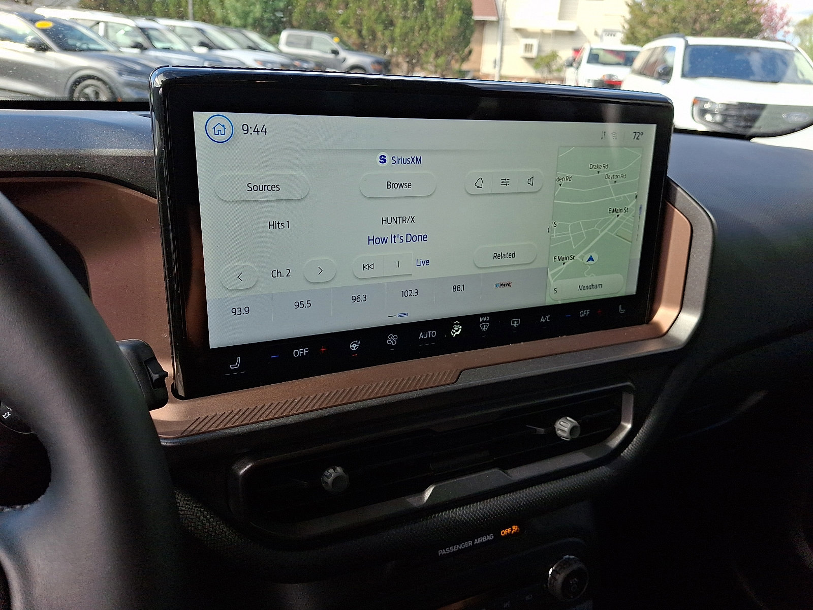 Certified 2025 Ford Bronco Sport Outer Banks w/ Outer Banks Tech Package+ AWD/4WD image 17