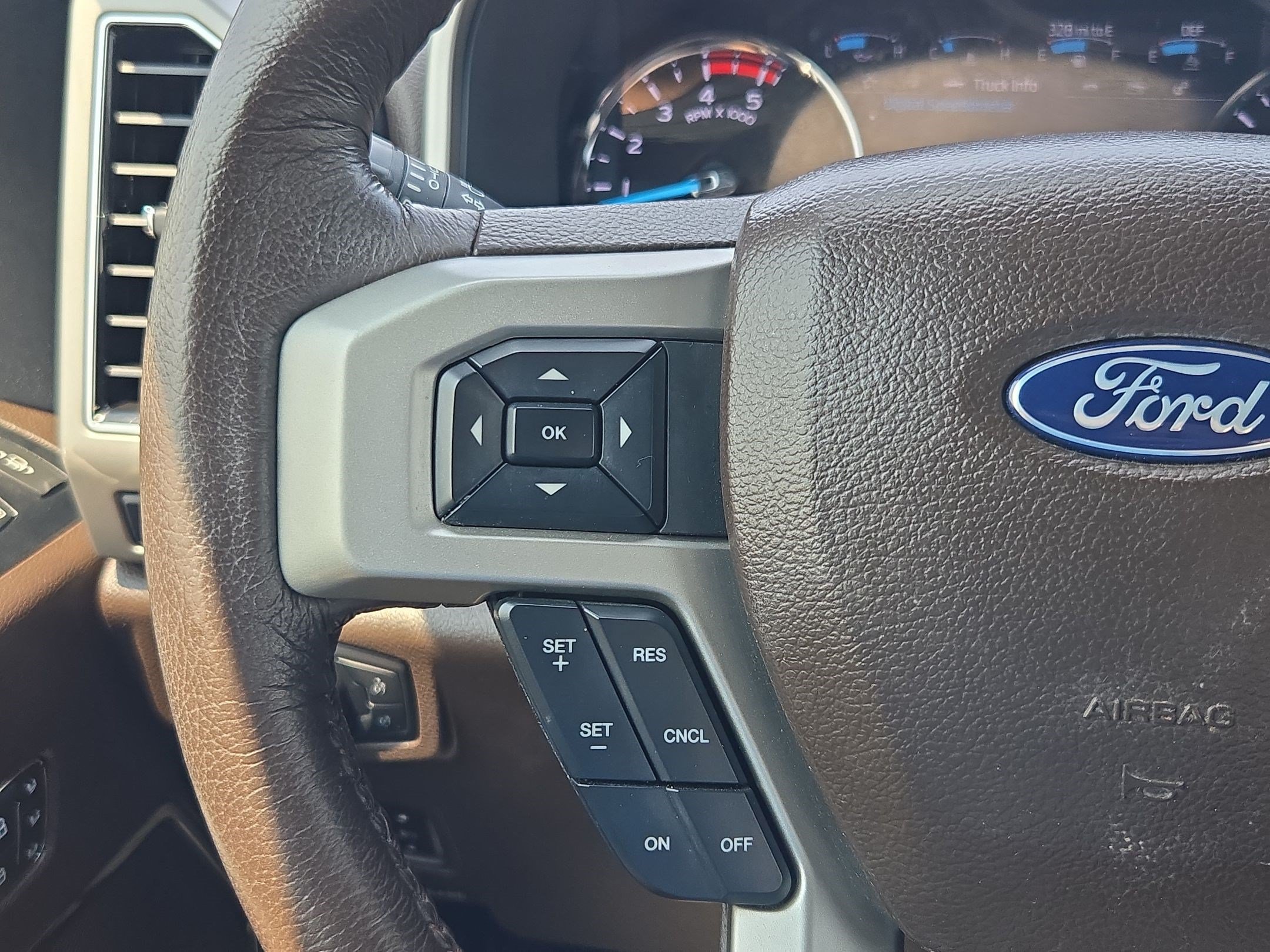 Certified 2022 Ford F250 King Ranch w/ King Ranch Ultimate Package AWD/4WD image 20