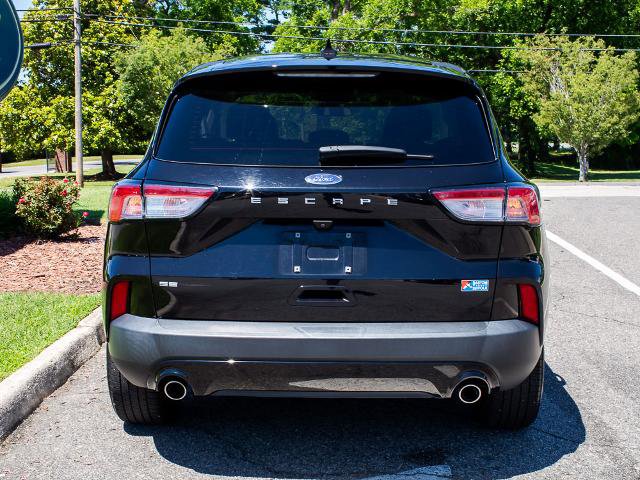 Certified 2021 Ford Escape SE w/ SE Sport Appearance Package FWD image 4