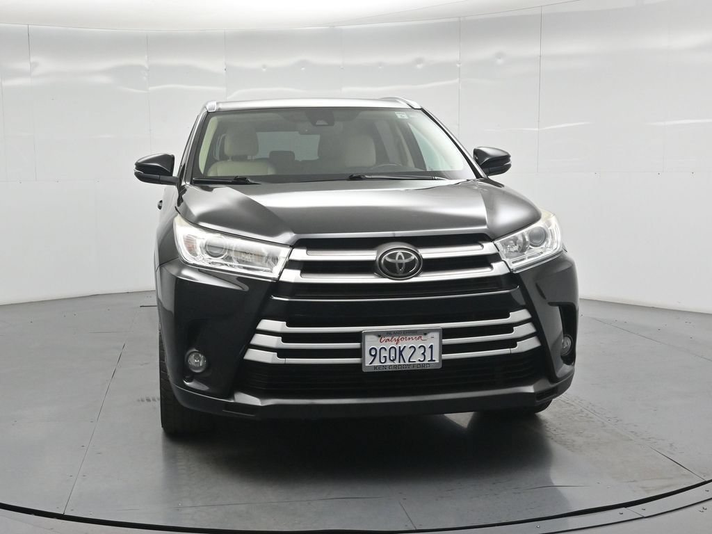 Used 2018 Toyota Highlander XLE AWD/4WD image 46