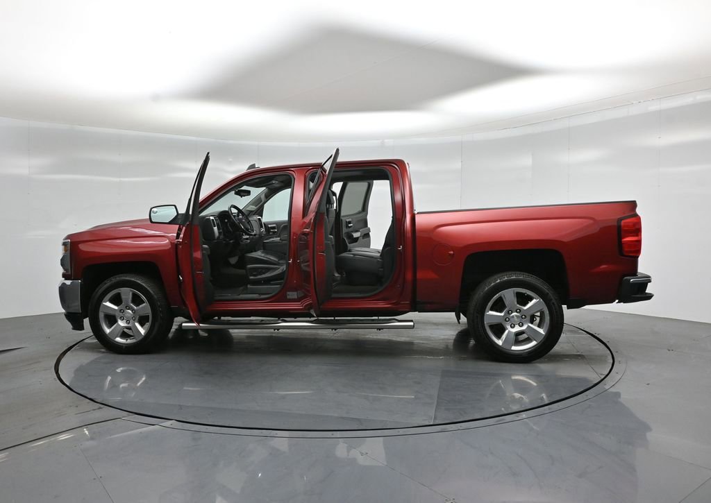 Used 2018 Chevrolet Silverado 1500 LT w/ All Star Edition image 55
