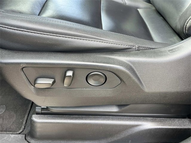 Used 2024 Chevrolet Suburban LT image 29