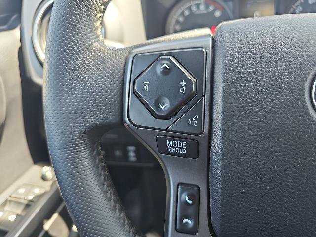 Used 2021 Toyota Tacoma TRD Off-Road w/ Technology Package AWD/4WD image 17