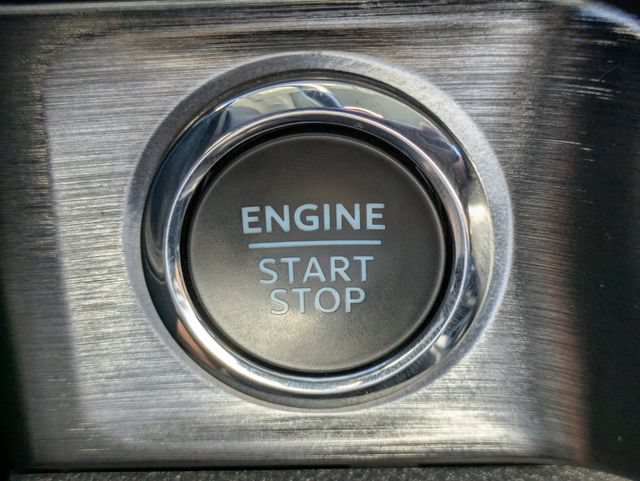 Certified 2024 Ford F350 Lariat w/ Lariat Ultimate Package AWD/4WD image 28