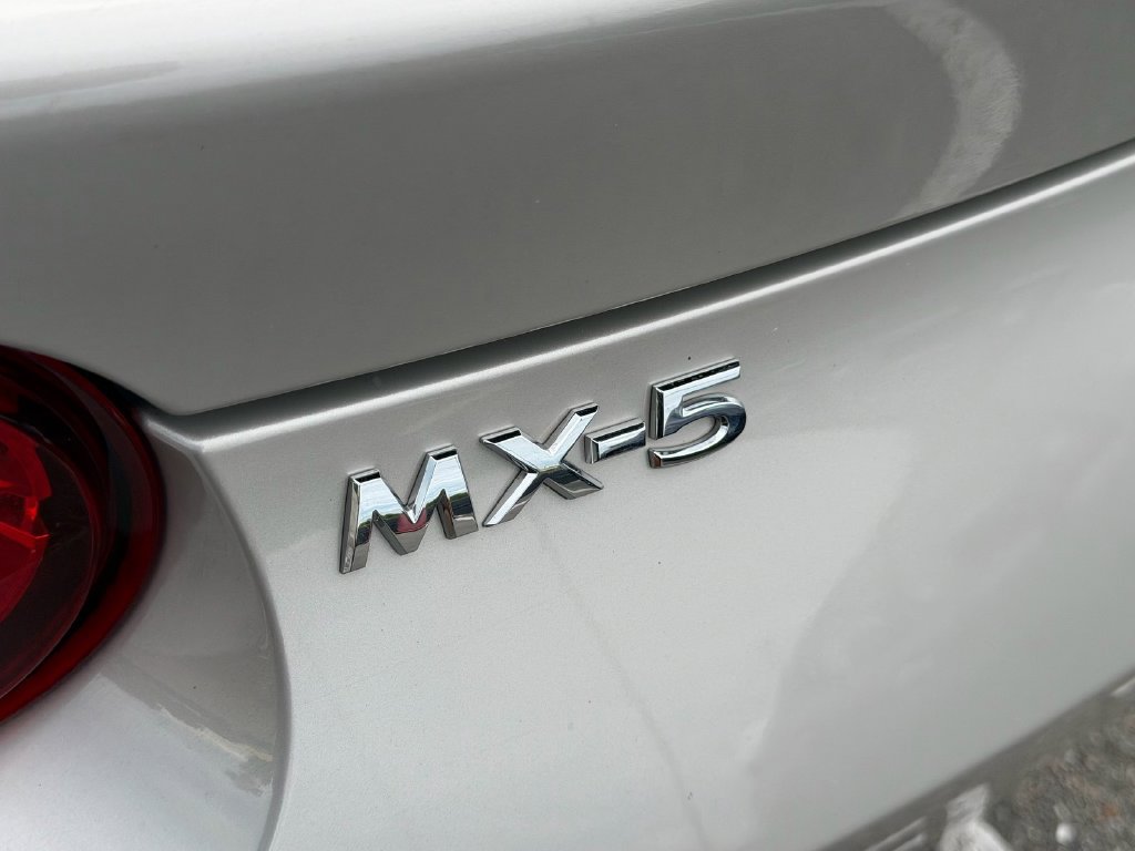 Used 2023 MAZDA MX-5 Miata Grand Touring RWD image 13