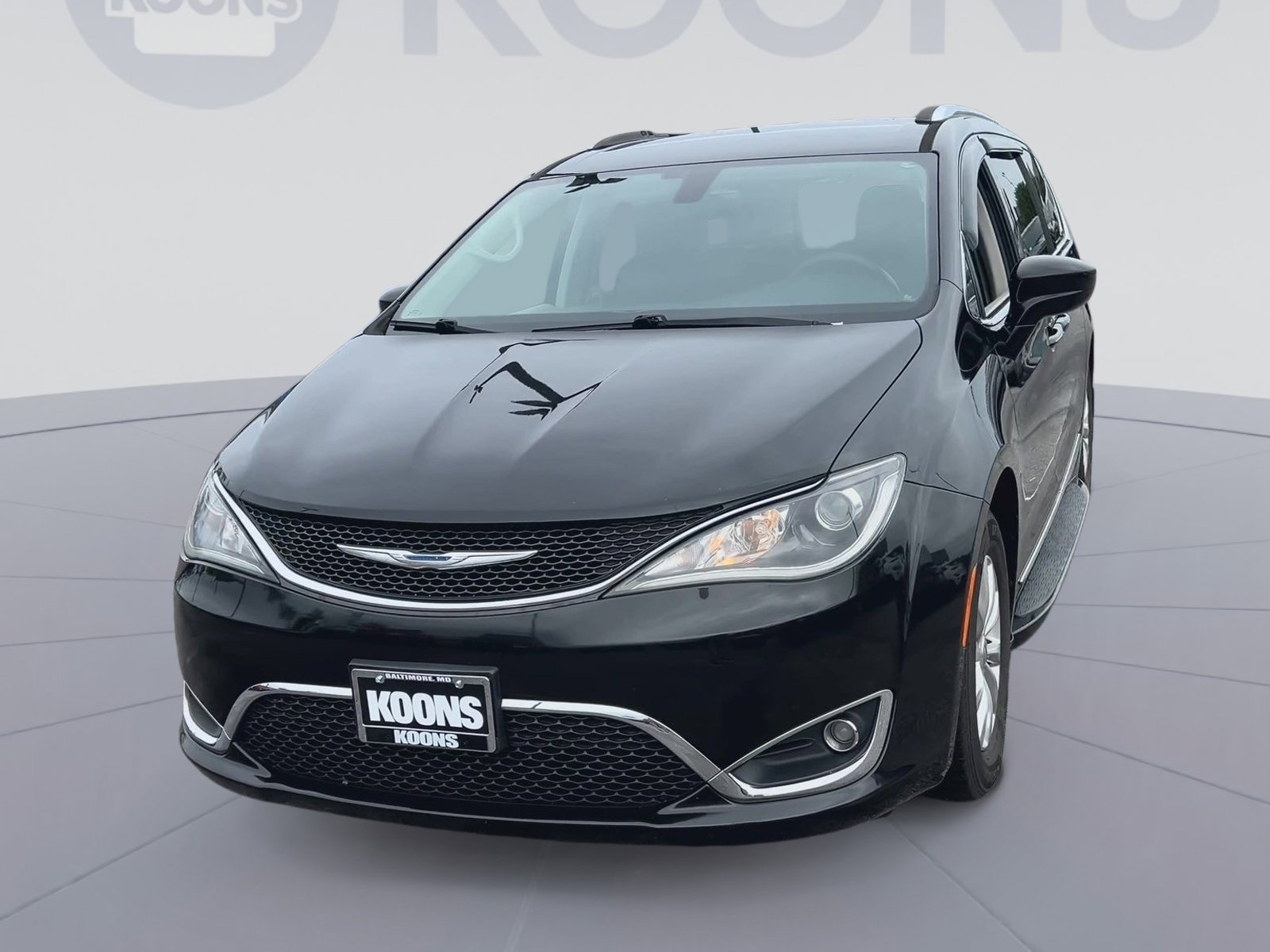 Used 2018 Chrysler Pacifica Touring-L FWD image 5