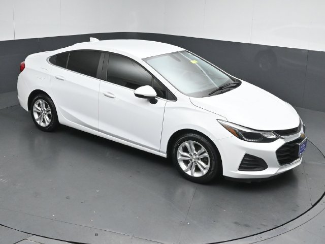 Used 2019 Chevrolet Cruze LT w/ Convenience Package FWD image 43