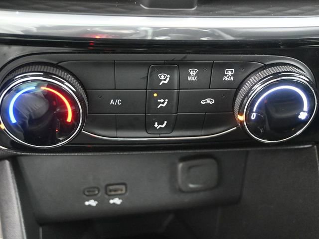 Used 2024 Buick Encore GX Sport Touring AWD/4WD image 11
