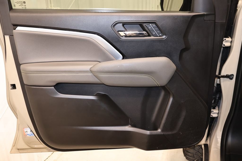 Used 2024 Chevrolet Colorado ZR2 w/ ZR2 Convenience Package III image 7