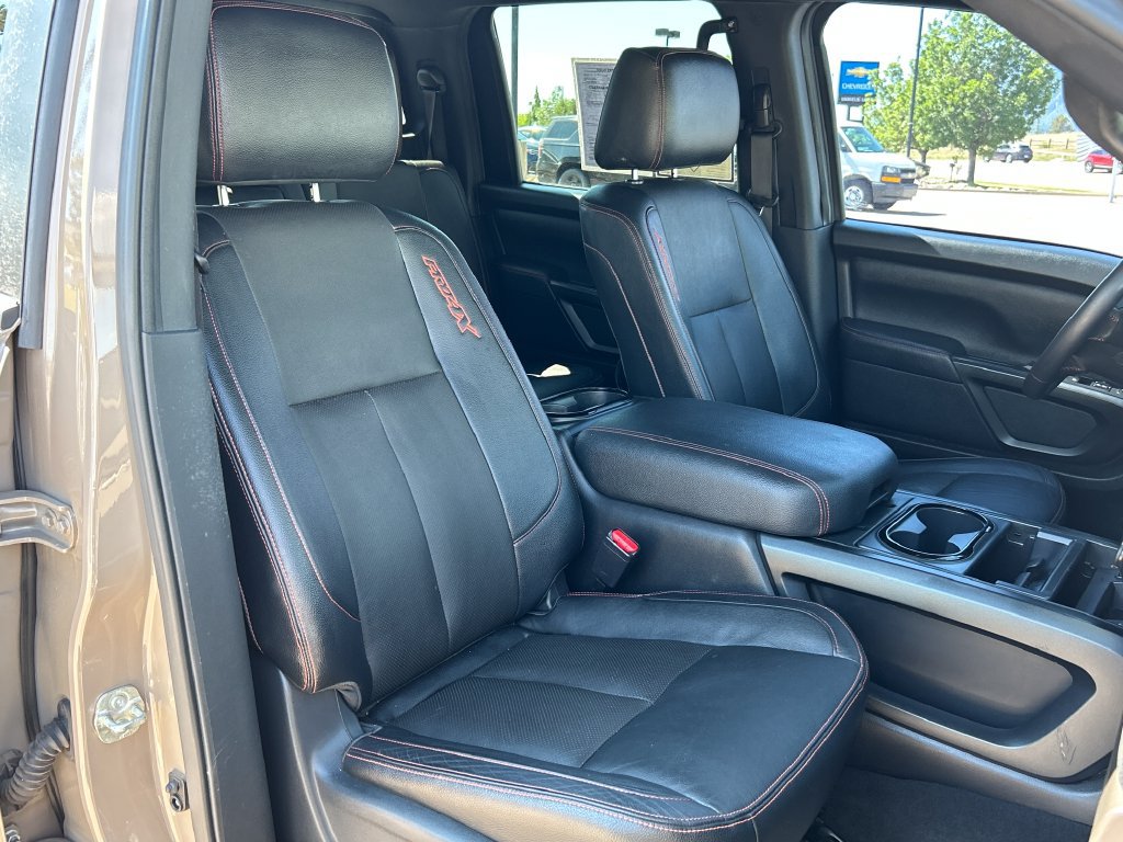 Used 2021 Nissan Titan PRO-4X w/ Pro-4x Convenience Package AWD/4WD image 17