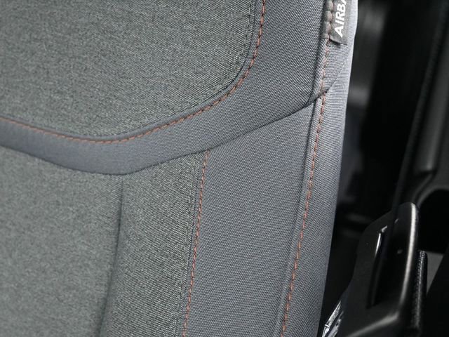 Certified 2025 Ford Explorer Active image 13