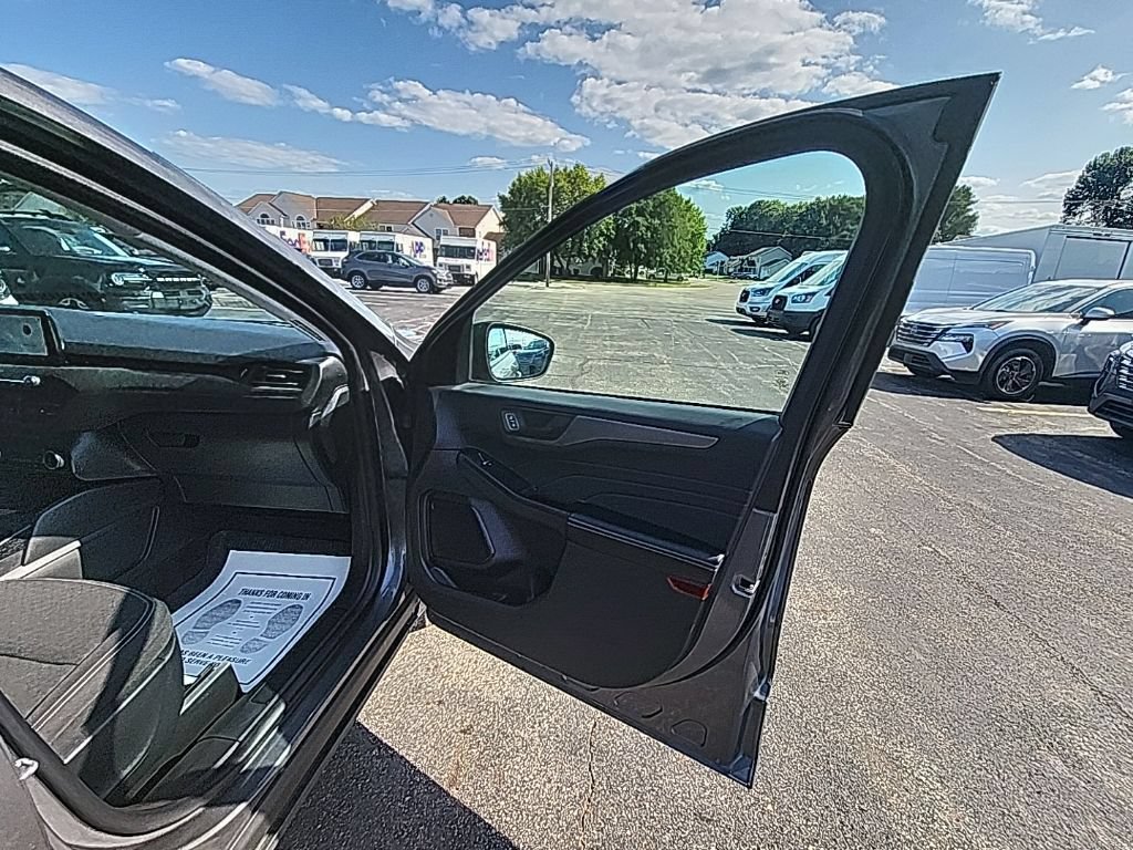 Certified 2024 Ford Escape Active AWD/4WD image 16