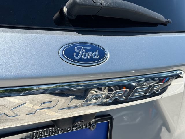 Certified 2020 Ford Explorer XLT w/ Equipment Group 202A RWD image 15