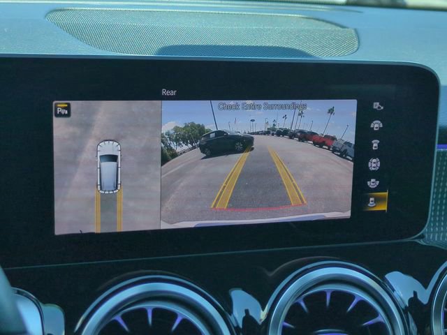 Used 2021 Mercedes-Benz GLB 250 4MATIC image 23