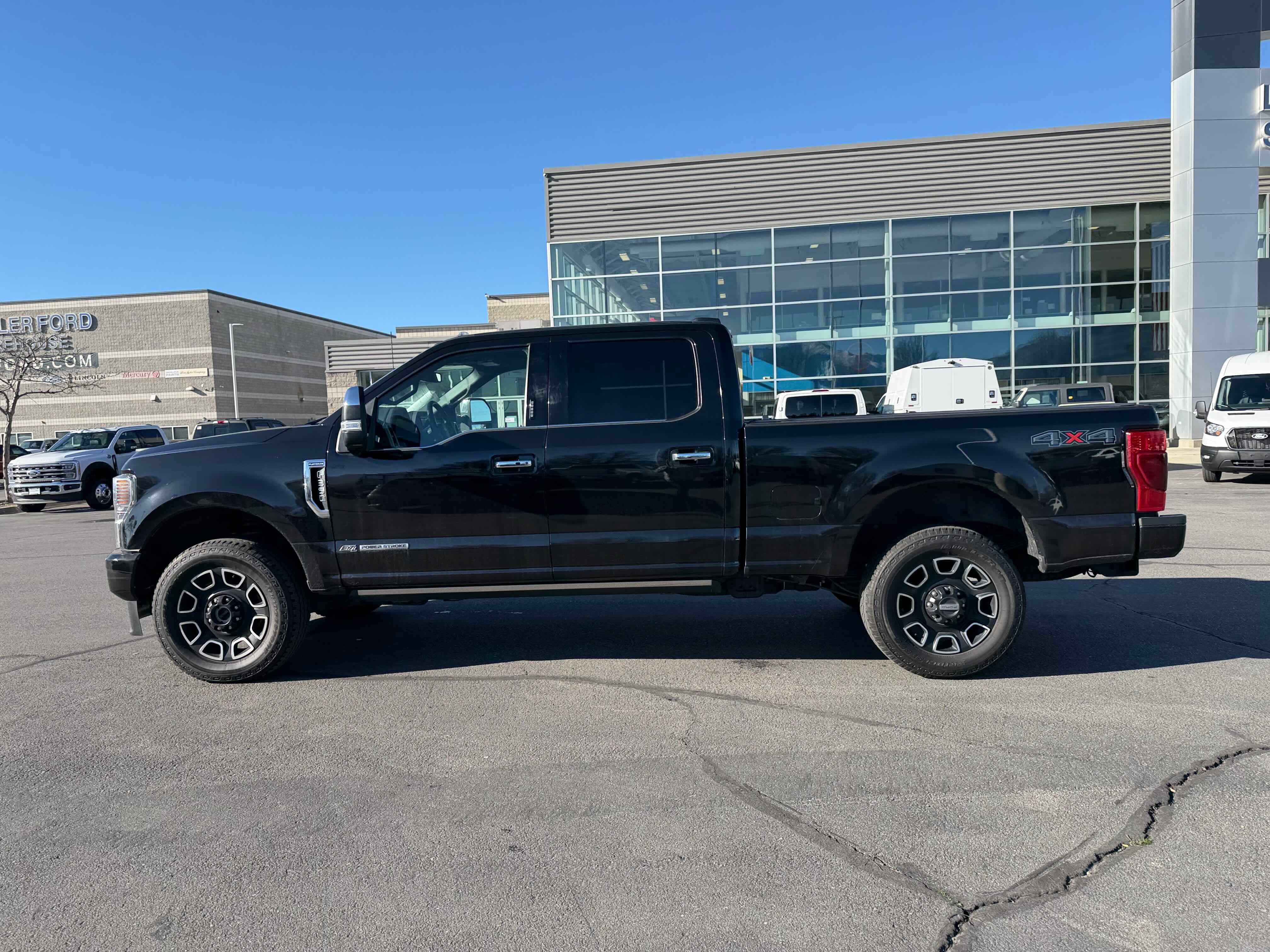 Certified 2022 Ford F350 Platinum image 2