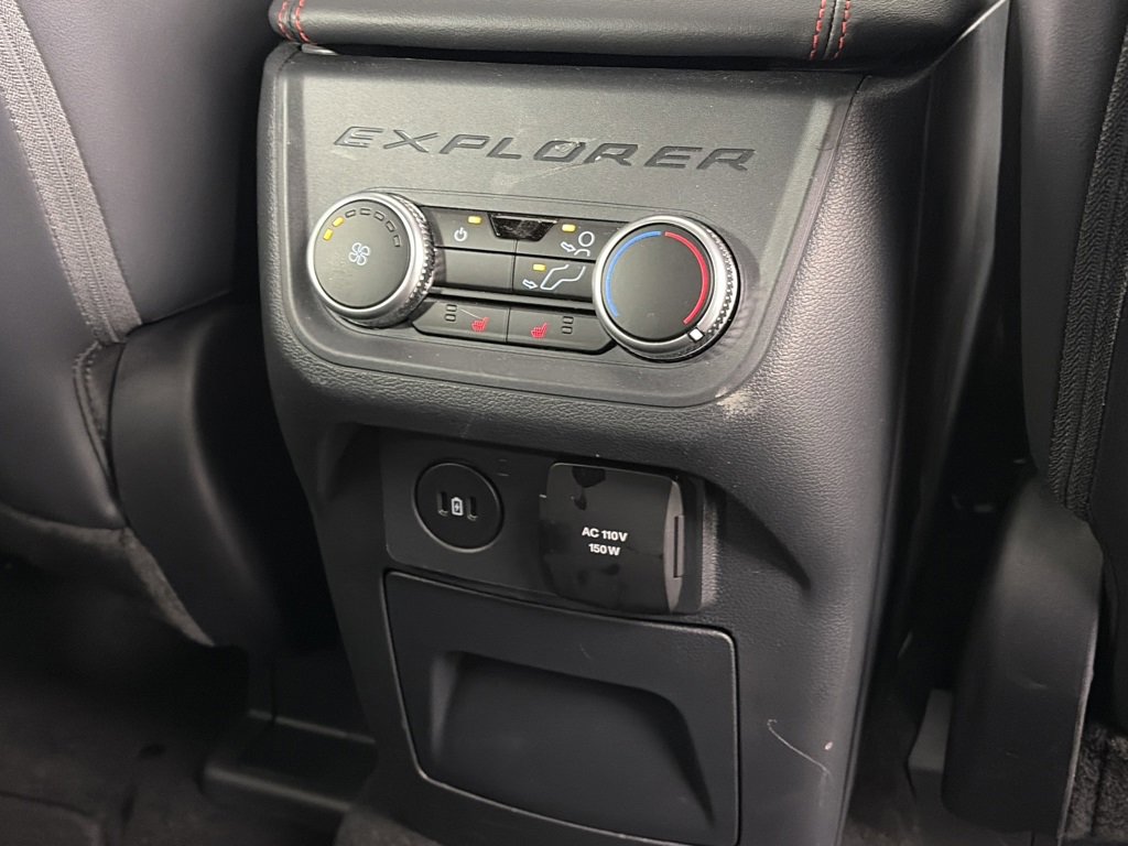 Certified 2025 Ford Explorer ST-Line w/ Premium Package image 30