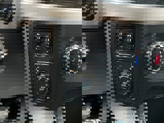 Certified 2022 Ford F150 XLT w/ Equipment Group 301A Mid image 25