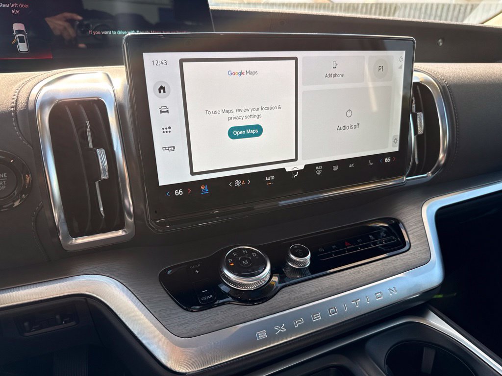 Certified 2025 Ford Expedition Platinum AWD/4WD image 29