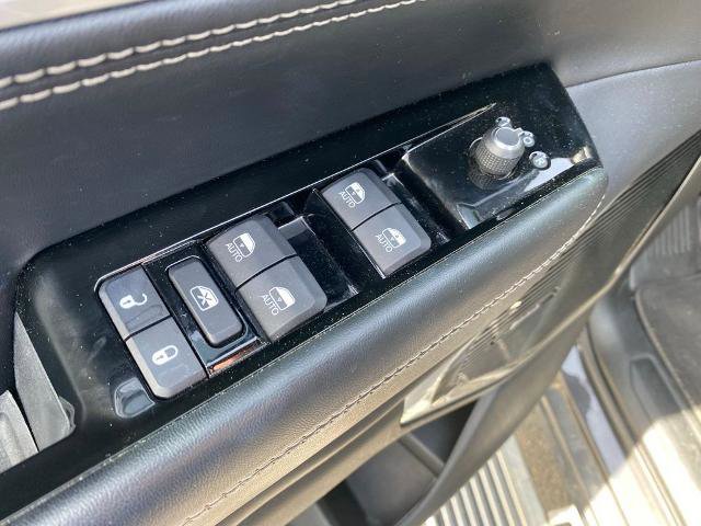 Used 2022 Jeep Wagoneer Series III w/ Premium Group I image 13