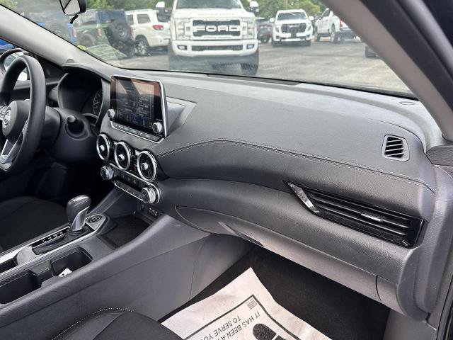 Used 2025 Nissan Sentra SV FWD image 17