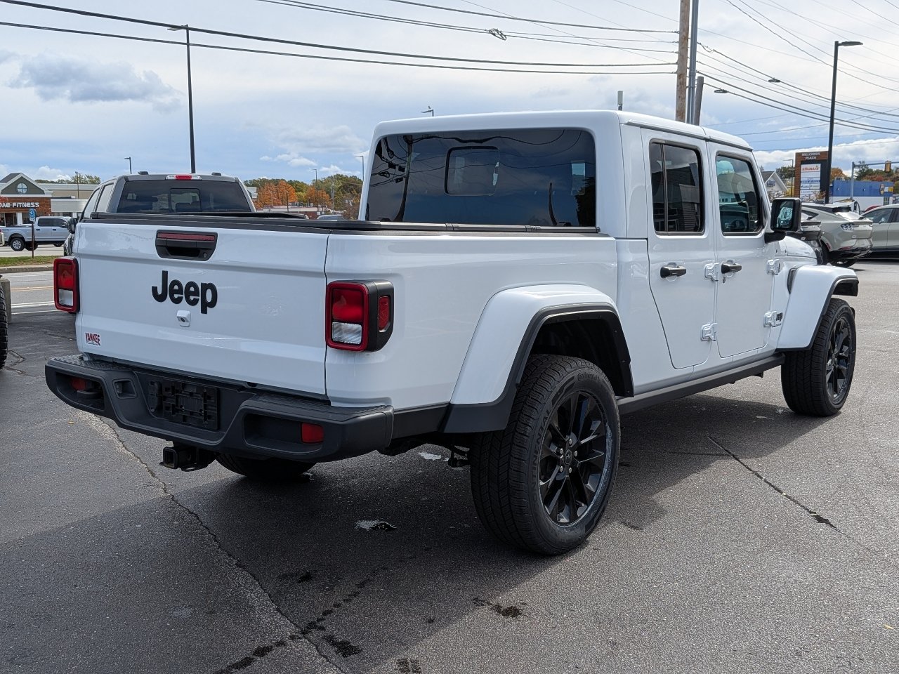 Used 2024 Jeep Gladiator Sport AWD/4WD image 4
