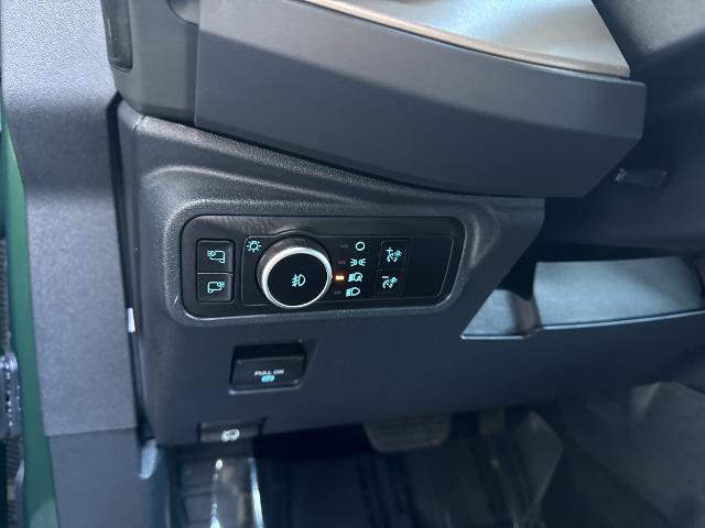 Certified 2025 Ford Bronco Outer Banks w/ Sasquatch Package AWD/4WD image 19