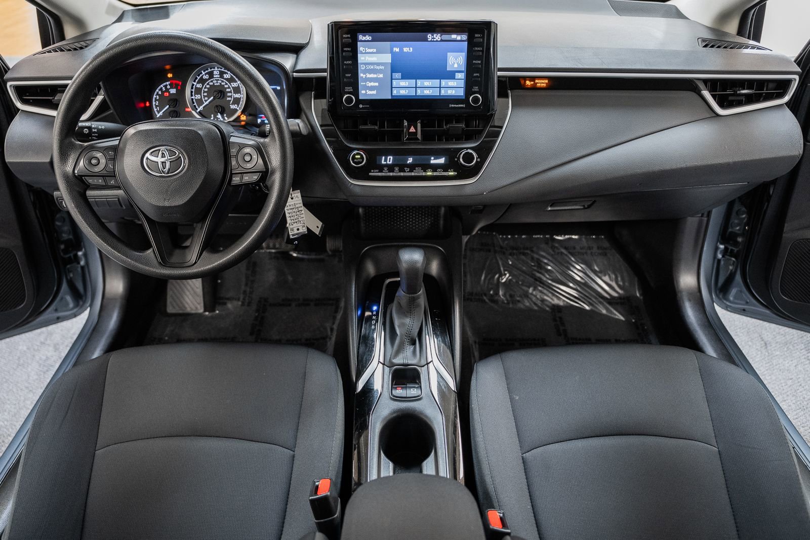 Used 2022 Toyota Corolla LE image 21