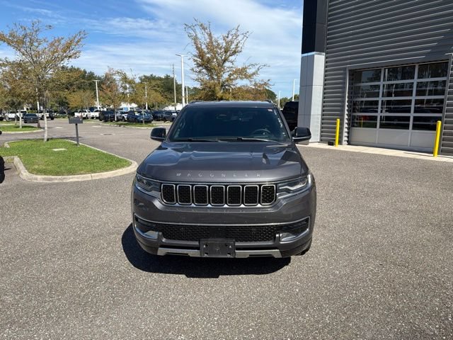 Used 2024 Jeep Wagoneer L Series III w/ Flexible Seating Group AWD/4WD image 12