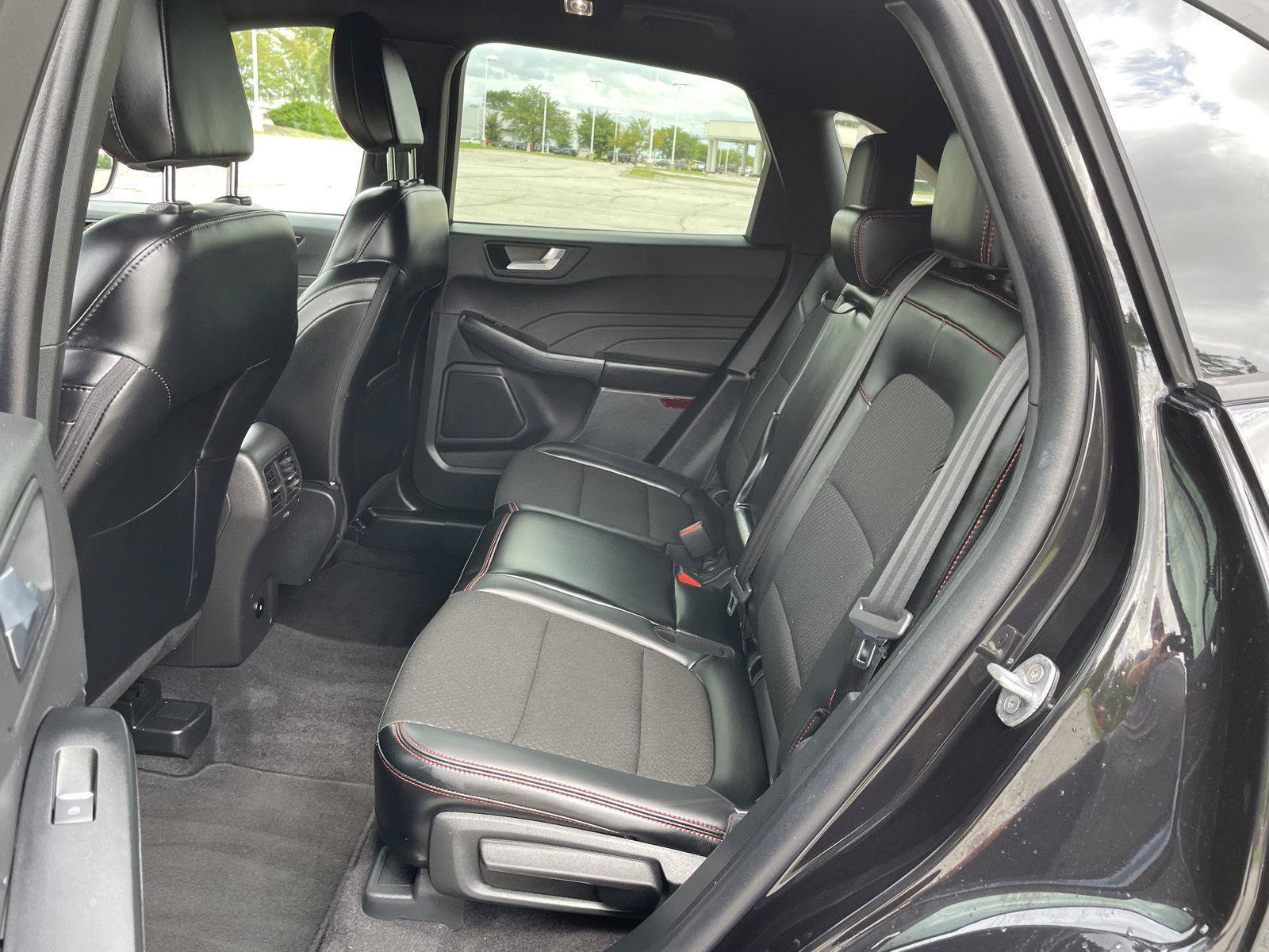 Certified 2025 Ford Escape ST-Line Select AWD/4WD image 20