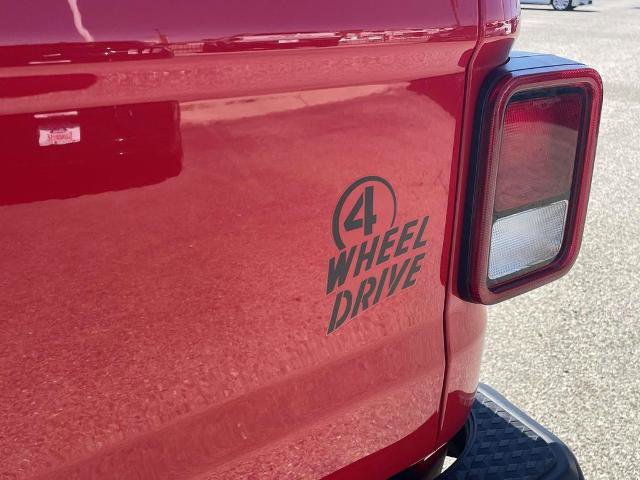 Used 2023 Jeep Gladiator Willys image 7