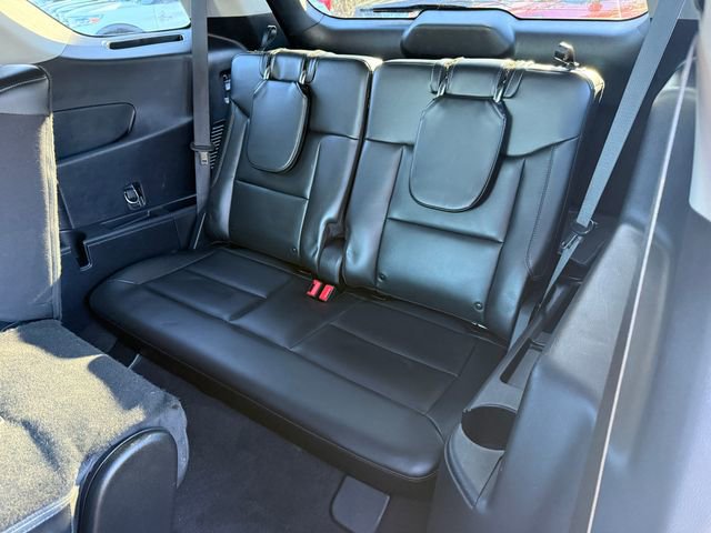 Certified 2022 Ford Explorer XLT w/ Equipment Group 202A image 6