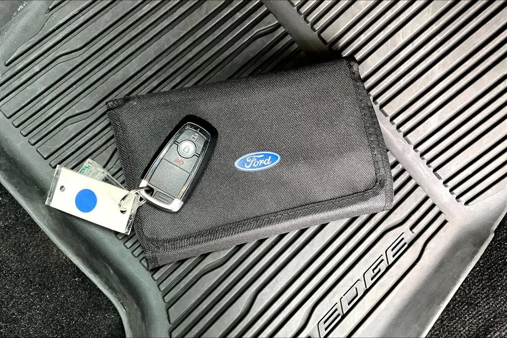 Certified 2020 Ford Edge SEL FWD image 10