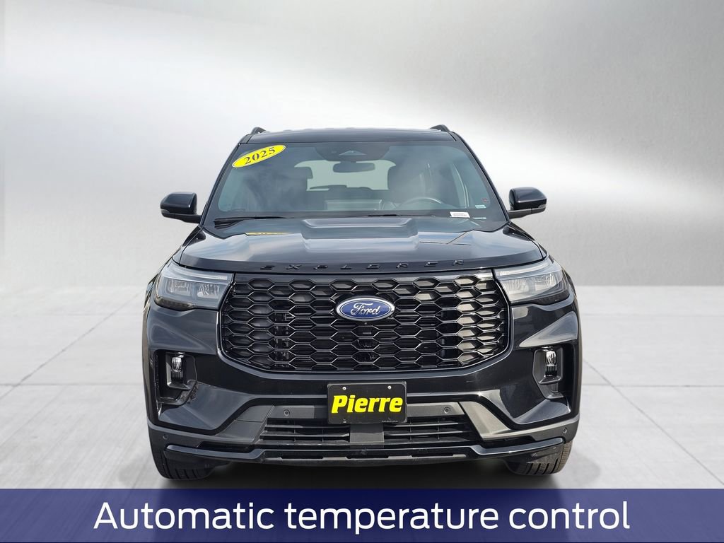 Certified 2025 Ford Explorer ST-Line AWD/4WD image 8