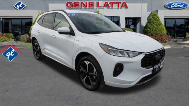 Certified 2023 Ford Escape ST-Line Select w/ Tech Pack #2 image 7