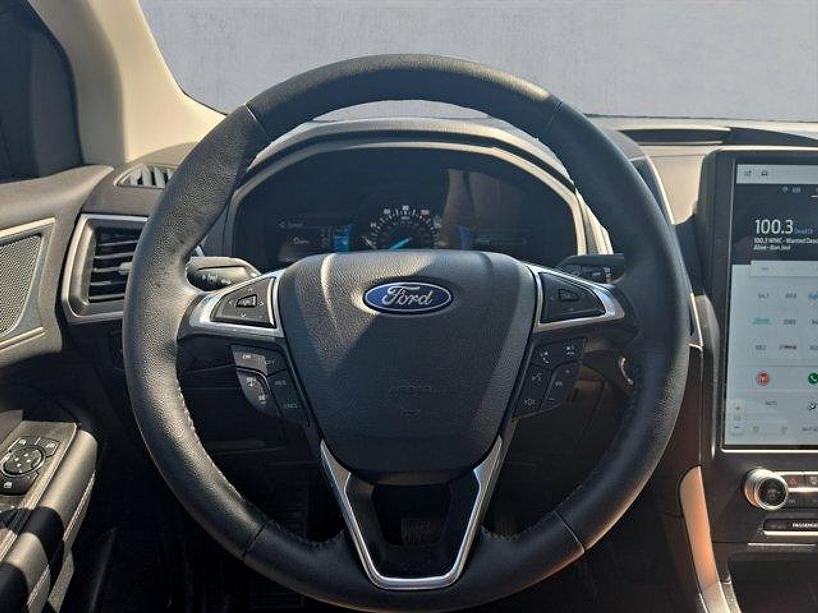 Certified 2024 Ford Edge SEL w/ Convenience Package AWD/4WD image 13
