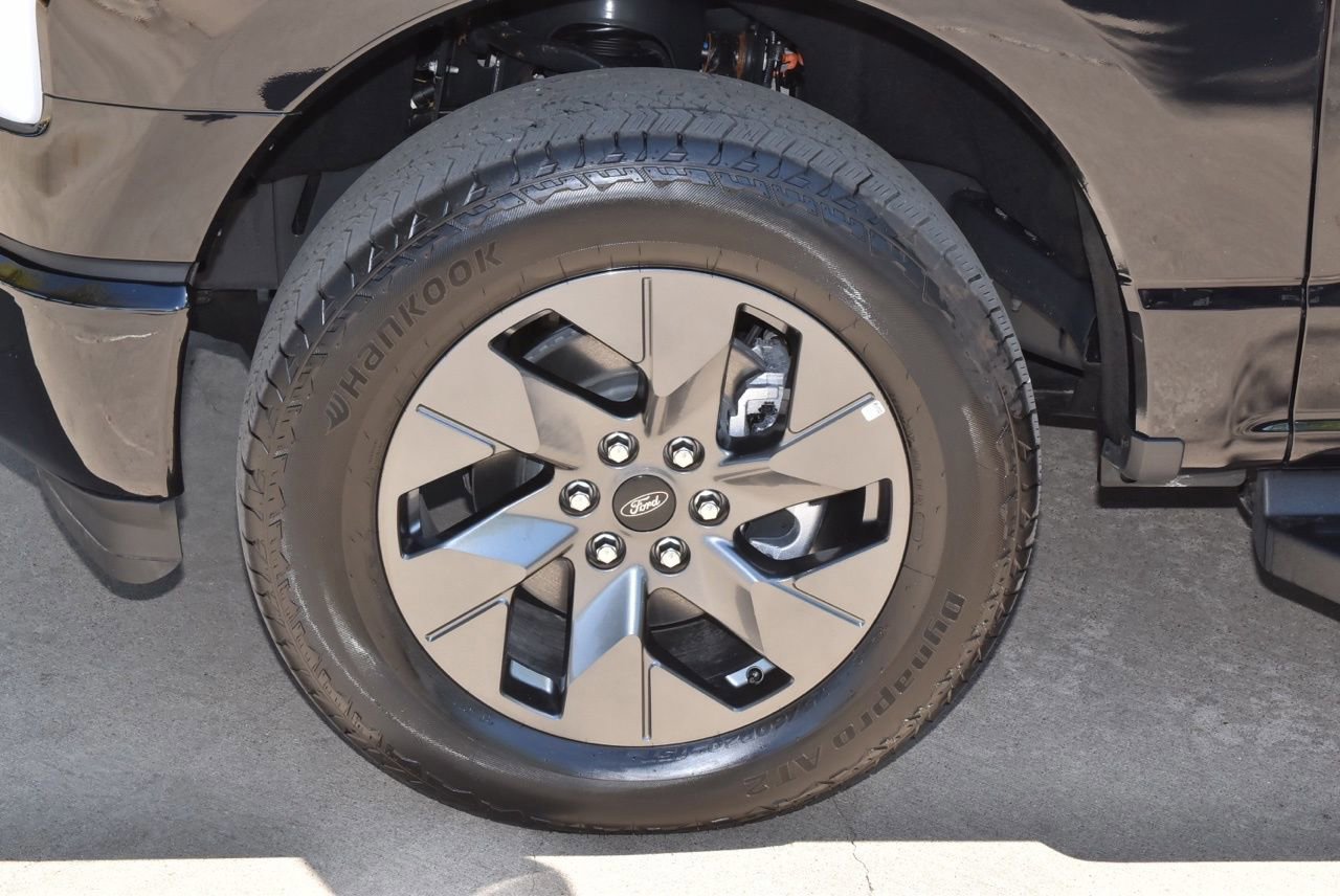 Certified 2025 Ford F150 Lightning Flash image 40