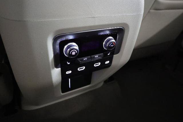 Used 2021 GMC Yukon XL Denali w/ Denali Premium Package AWD/4WD image 28