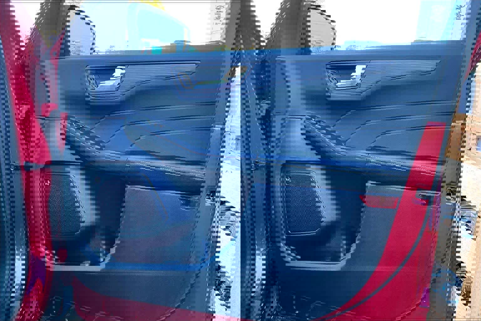 Certified 2023 Ford Escape SE w/ PHEV Premium Package image 23