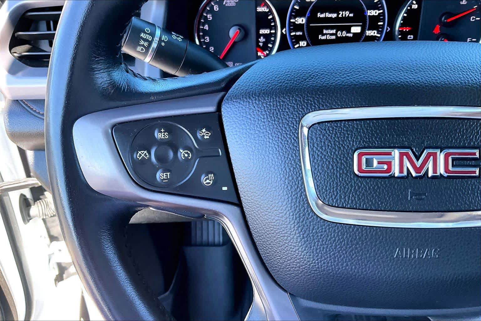 Used 2022 GMC Acadia AT4 w/ Technology Package AWD/4WD image 21