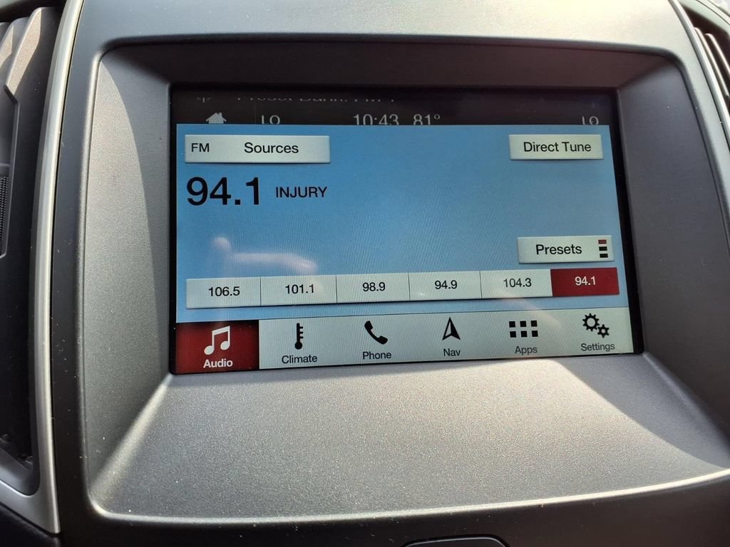 Certified 2018 Ford Edge SEL w/ Equipment Group 201A FWD image 10