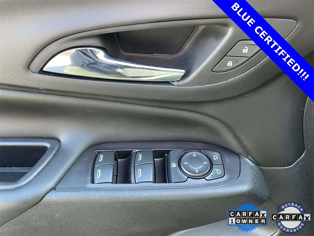 Used 2020 Chevrolet Equinox LT w/ Driver Convenience Package image 17