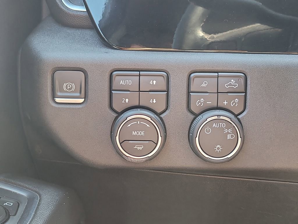 Used 2024 Chevrolet Silverado 1500 LT image 27