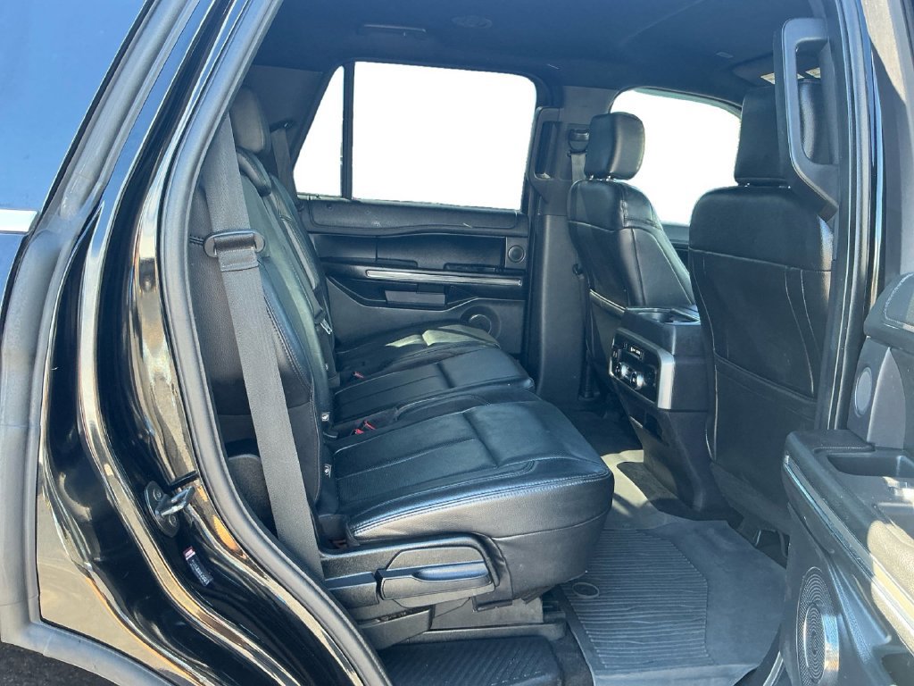Certified 2018 Ford Expedition XLT w/ Equipment Group 202A RWD image 23